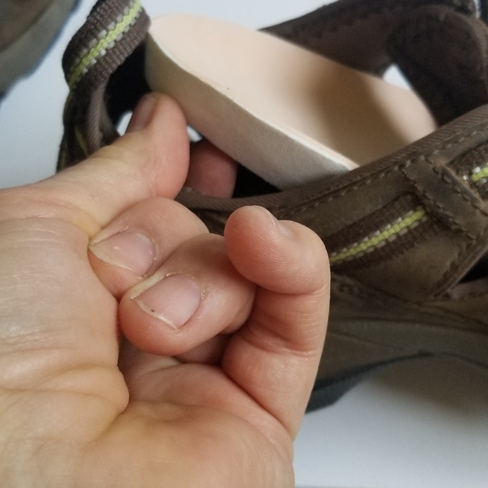 Keen leather closed heel & toe brown  sandals size 8.5 - Picture 8 of 9